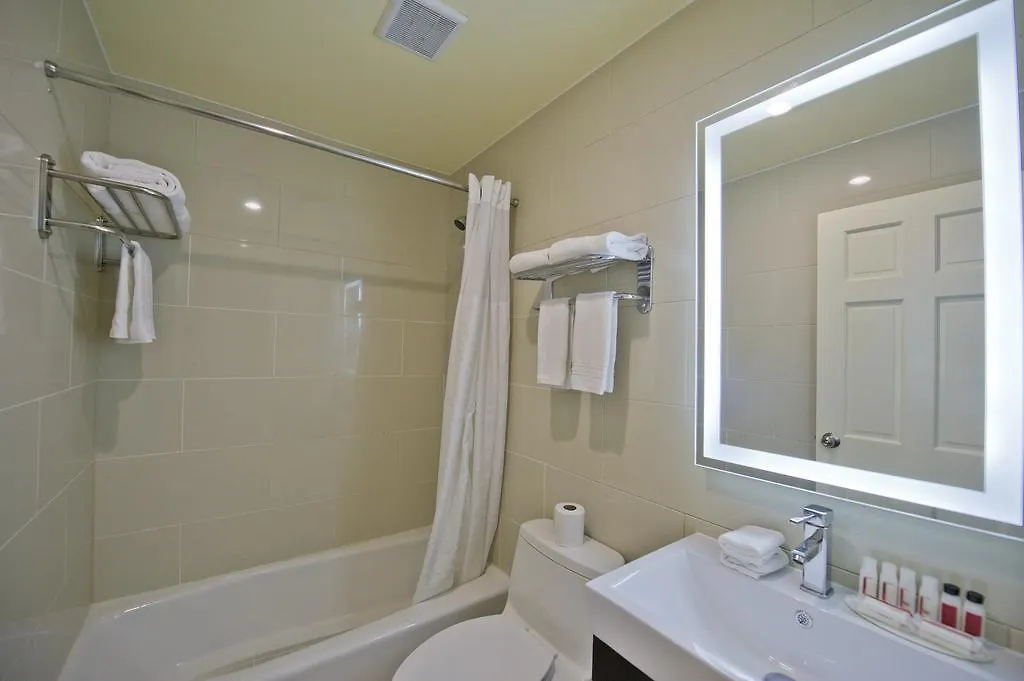 ** Hotel Howard Johnson By Wyndham Long Island City New York États-Unis