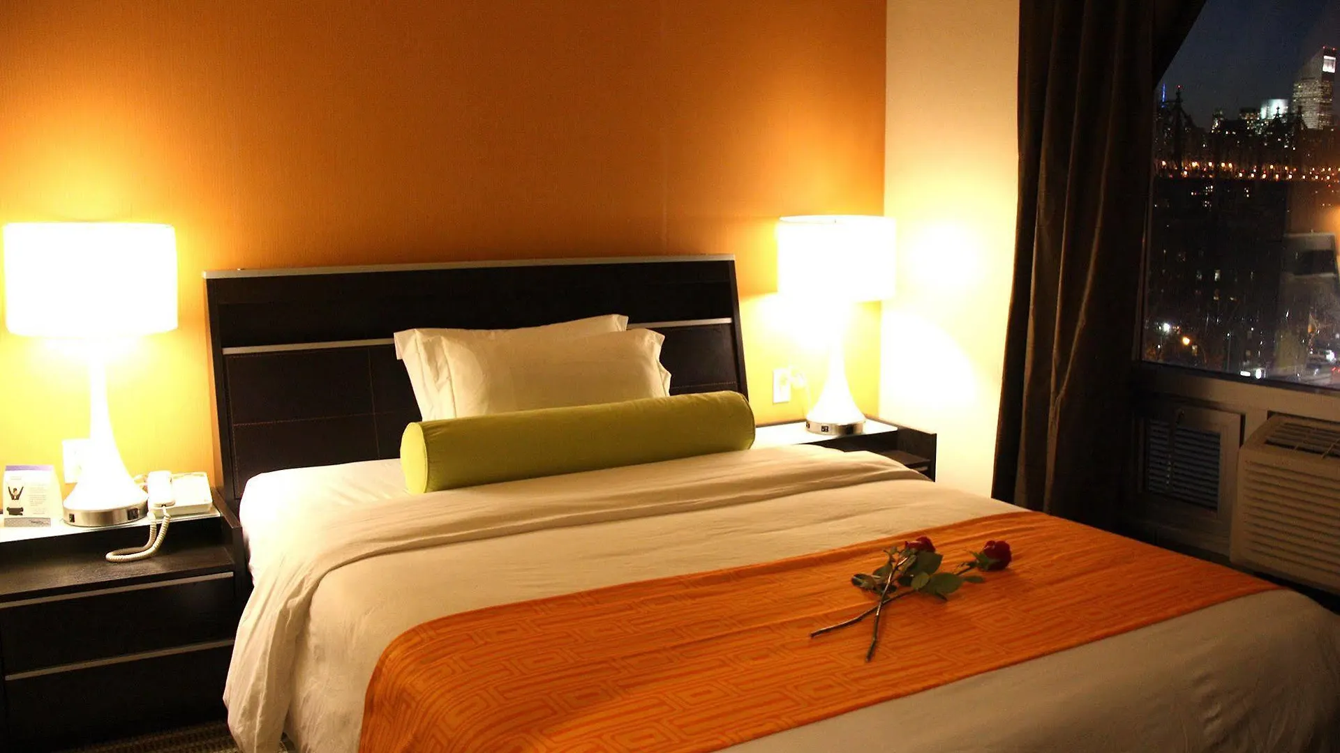 Howard Johnson By Wyndham Long Island City New York