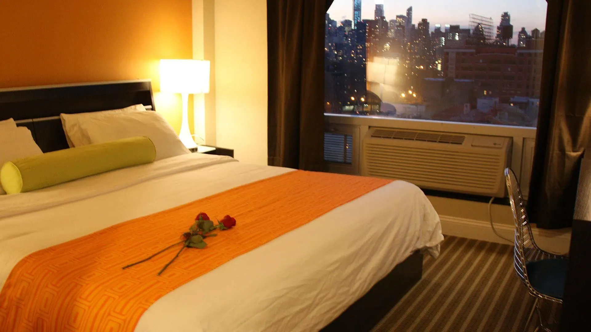 Howard Johnson By Wyndham Long Island City New York