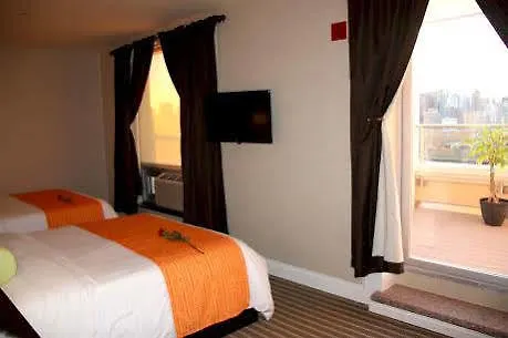 Howard Johnson By Wyndham Long Island City New York