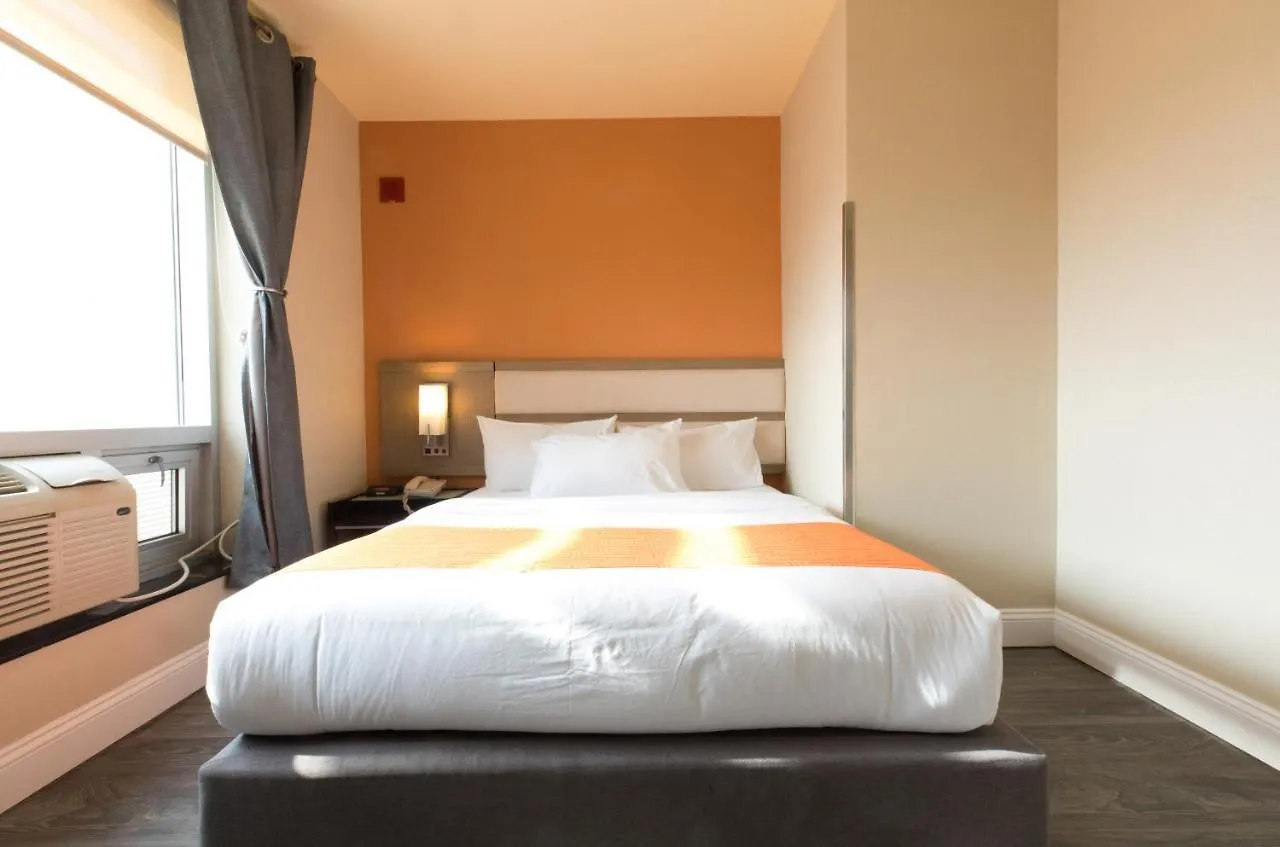 Howard Johnson By Wyndham Long Island City New York Hotel