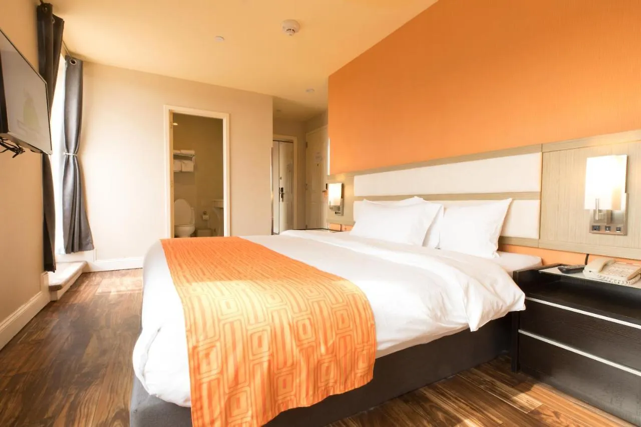 Howard Johnson By Wyndham Long Island City New York
